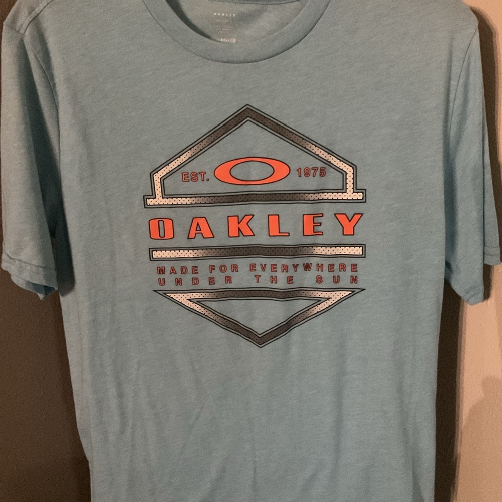 Oakley Light Blue and Orange Graphic Tee size large